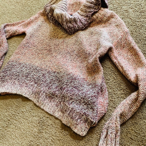 American Eagle Outfitters cowl neck long sleeve - Picture 3 of 11